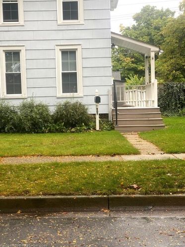 907 Monroe St, Lake Nepessing MI  48446-2055 exterior