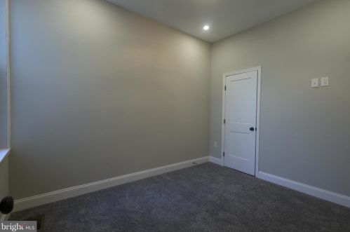 2525 Cumberland St, Philadelphia PA  19125-3100 exterior