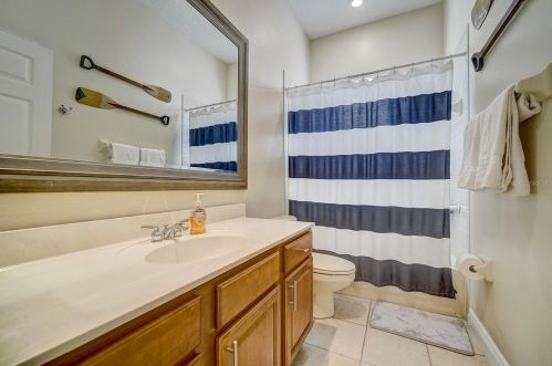 1453 Foxtail Ct, Lake Mary FL 32746-4467 exterior