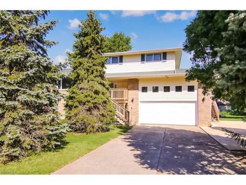 9723 Charles Dr, Cleveland, OH 44125-4708