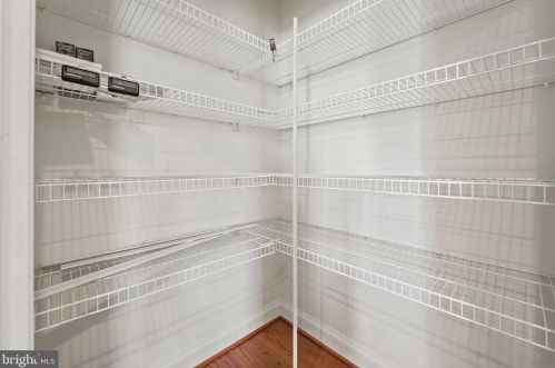 3810 Ft Lincoln Dr, Washington DC 20018-4311 exterior