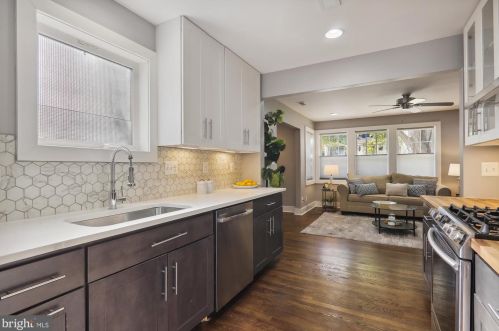 1314 Crawford Dr, Rockville MD 20851-1714 exterior