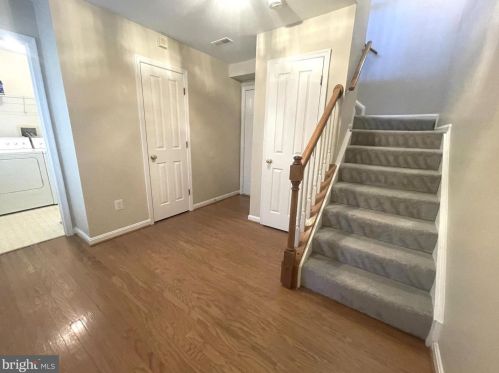 2450 Garnett Dr, Alexandria VA  22311-4908 exterior