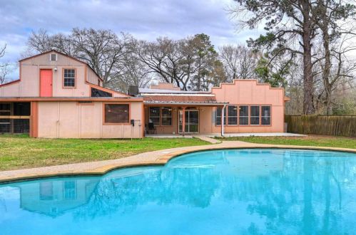 3064 Spg Br Rd, Montgomery TX 77316-2503 exterior