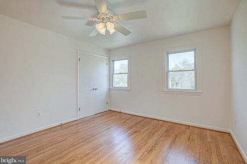 6918 Westhampton Dr, Alexandria VA 22307-1528 exterior