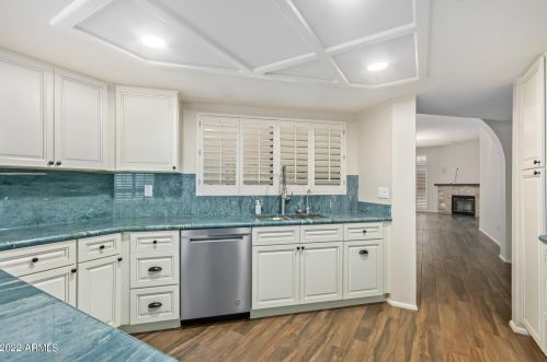 11648 41st Pl, Phoenix AZ  85028-2214 exterior