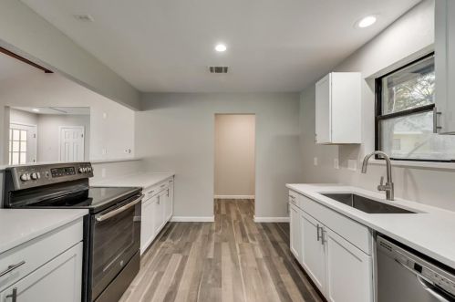 2634 Cypress Ave, Dallas TX  75227-8024 exterior