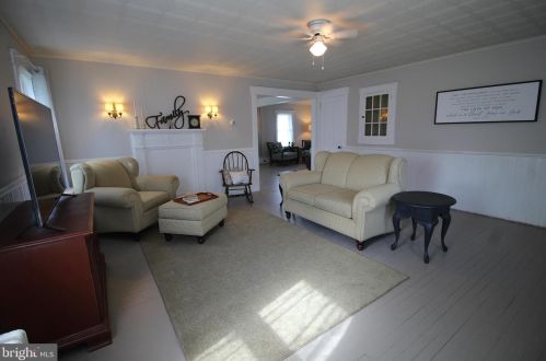 2448 Old Philadelphia Pike, Lancaster PA  17602-3421 exterior