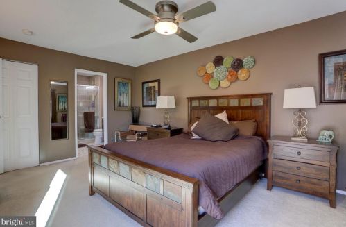 153 Valleybrook Dr, Lancaster PA 17601-4618 exterior