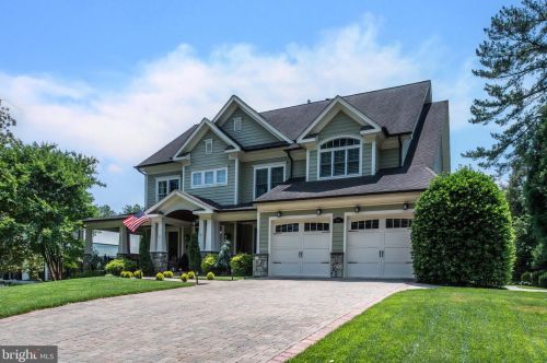 6421 Divine St, Mc Lean VA 22101-4702 exterior