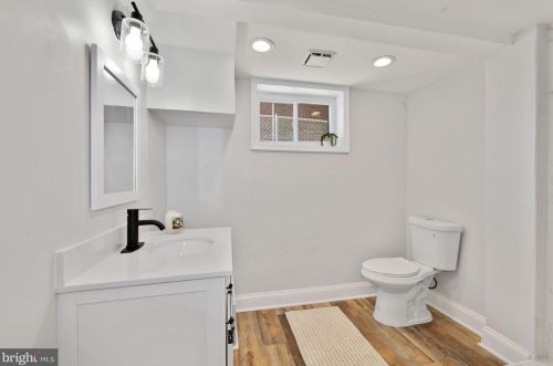 5020 Hanna Pl, Washington DC  20019-5818 exterior