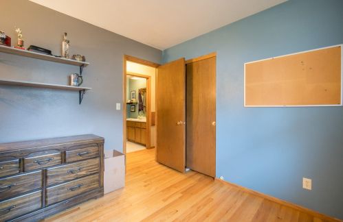 12032 Langlade St, Milwaukee WI 53225-1015 exterior