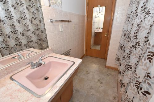 3777 69th St, Milwaukee WI  53220-1812 exterior