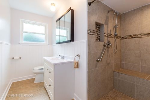 7034 Kostner Ave, Chicago IL 60712-1919 exterior