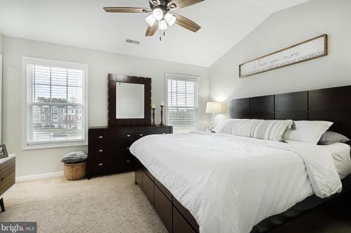 144 Overlook Dr, Hanover PA 17331-9136 exterior