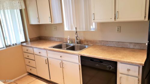 2201 Corrine Dr, Phoenix AZ 85032-7337 exterior