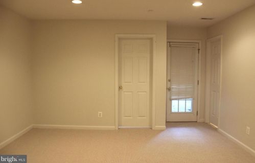 6392 Levtov Lndg, Alexandria VA  22312-3987 exterior