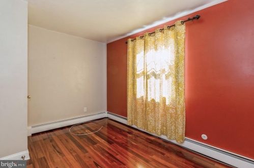 322 Independence Ave, Trenton NJ  08610-5704 exterior