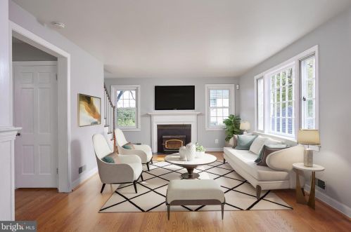 1702 White Oak Dr, Silver Spring, MD 20910-1446