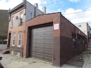 2038 Amber St, Philadelphia, PA 19125-1914