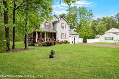 726 Dorathys Ln, Jackson Twp, NJ 08527-3539