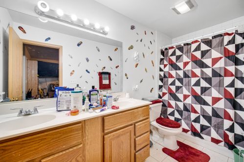 7952 Greenwood Ave, Chicago IL 60619-7096 exterior