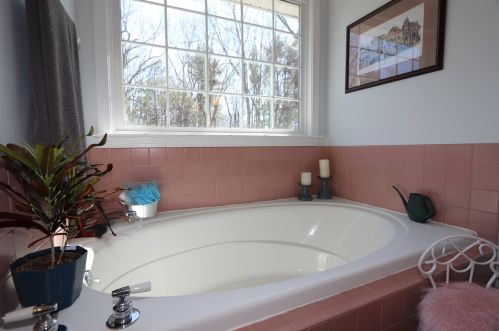 11 Hubbard Rd, Dover NH 03820-4272 exterior