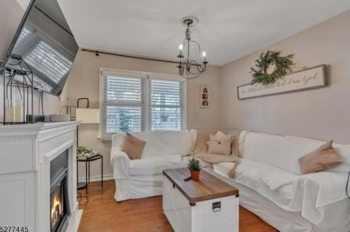 15 Harding Ave, Clark NJ 07066-2544 exterior