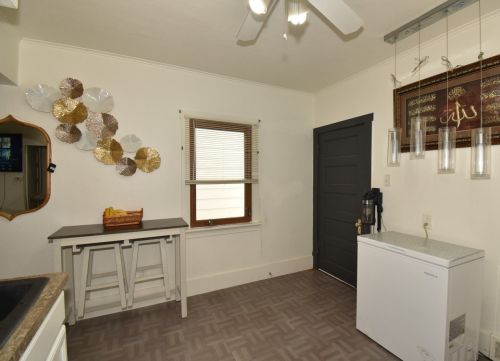 445 75th St, Milwaukee WI  53213-3521 exterior