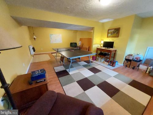 334 Lafayette Dr, Littlestown PA 17340-1558 exterior