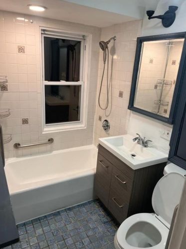 873 Atwells Ave, Providence RI 02903-1456 exterior