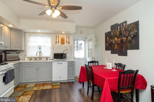 202 Daly St, Philadelphia PA 19148-3329 exterior