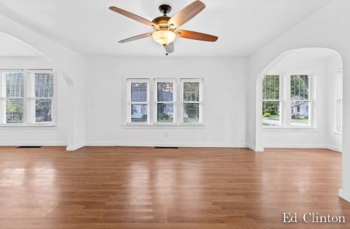 887 Barney Ave, Meskegon MI 49444-0017 exterior