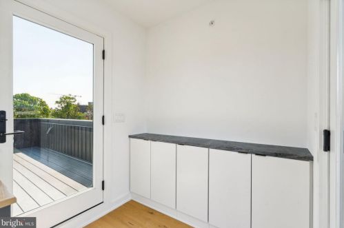 761 Cleveland St, Philadelphia PA 19146-2909 exterior