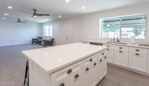 3128 Desert Cove Ave, Phoenix AZ  85029-4203 exterior