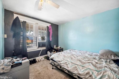 733 Wilson St, Chester PA 19013-2129 exterior