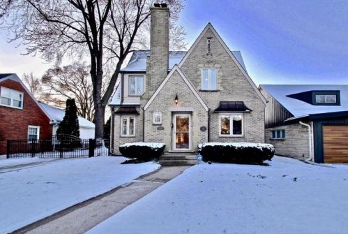 2355 Pasadena Blvd, Milwaukee WI  53226-1949 exterior