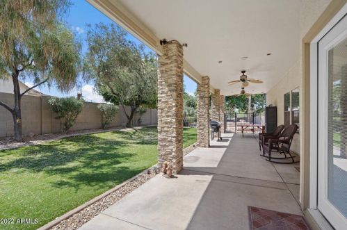 8818 12 St, Phoenix AZ 85086-7450 exterior