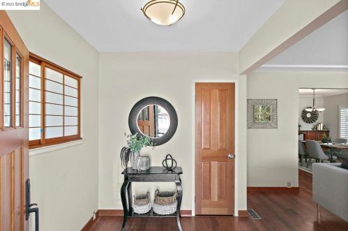 1118 Delaware St, Berkeley, CA 94702-1620