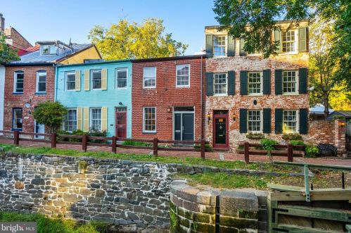 3069 Canal St, Washington, DC 20007-3802