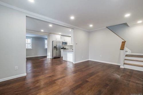 15 17 St, Huntington Station NY 11746-2913 exterior