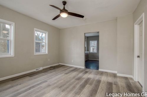 3125 6th St, Meskegon MI  49444-2844 exterior