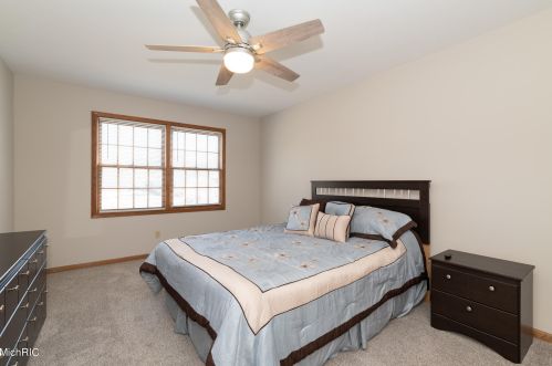 10400 Roger St, Kalamazoo MI 49002-7185 exterior