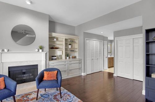 24 Taylor Pl Dr, Saint Louis MO 63108-1986 exterior