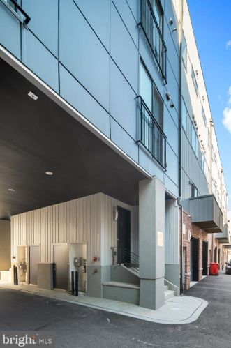 634 5th St, Philadelphia PA 19123-2215 exterior