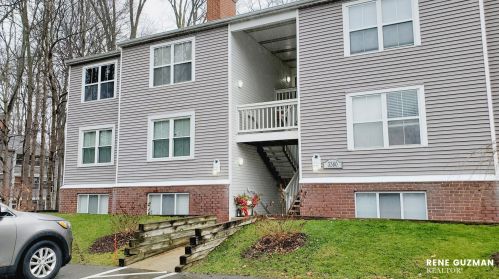 3380 Pine Meadow Dr, Grand Rapids MI 49512-3057 exterior