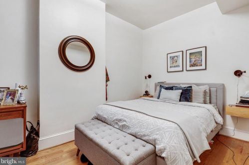 805 T St, Washington DC 20001-3127 exterior