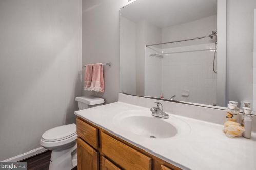 13504 Hayworth Dr, Rockville MD  20854-6395 exterior