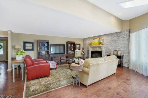 1 Tall Timber Dr, Morristown NJ 07960-2614 exterior