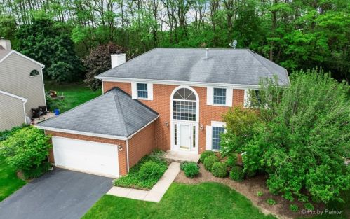 1788 Woodhaven Dr, Bull Valley IL 60014-1940 exterior